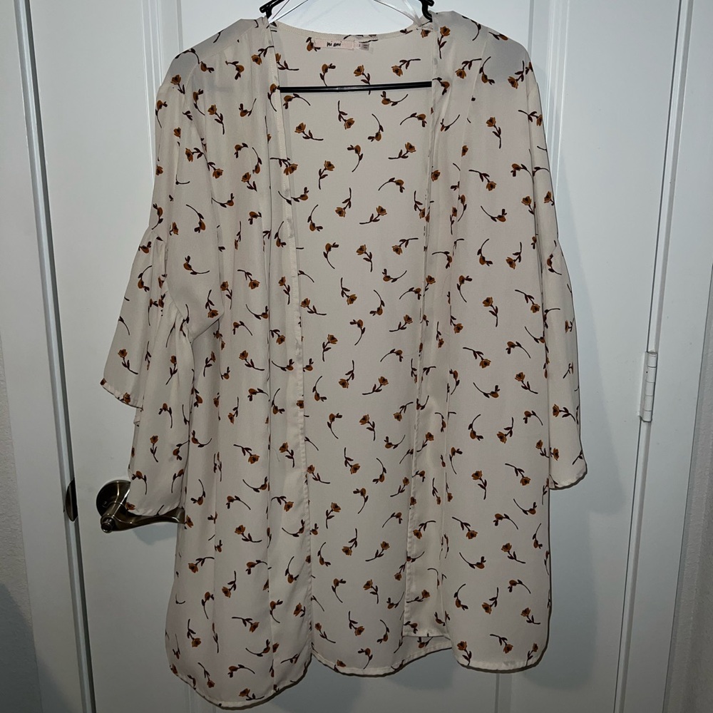 Beige and floral kimono